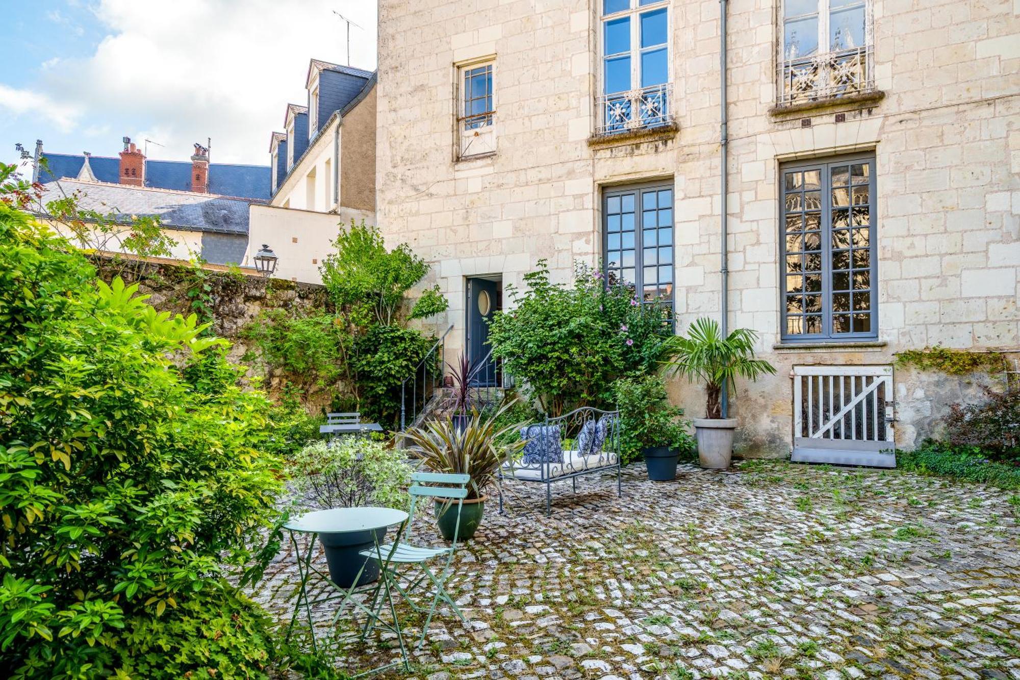 Appartement Raffine Vue Cathedrale, Jardin, Wifi Tours Exterior photo