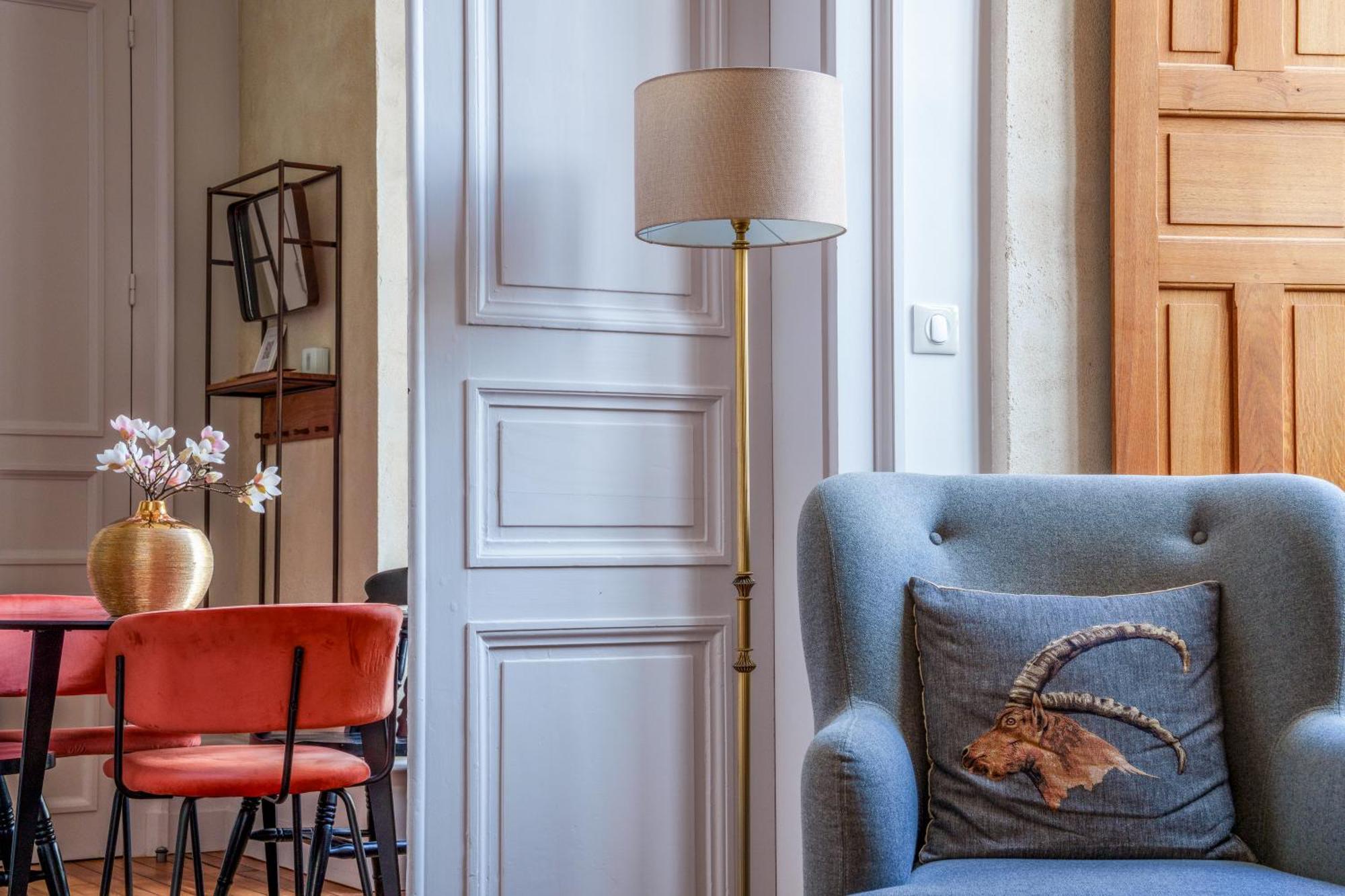 Appartement Raffine Vue Cathedrale, Jardin, Wifi Tours Exterior photo